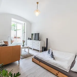  Apartment Quiet In The Center With Own Terrace